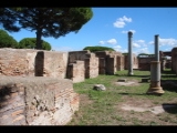 06607 ostia - regio iv - insula v - terme delle sei colonne (iv,v,10-11) - decumanus maximus - bli ri suedosten.jpg